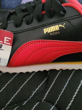 Puma Roma Men's Black and Red Low-Top Sneaker